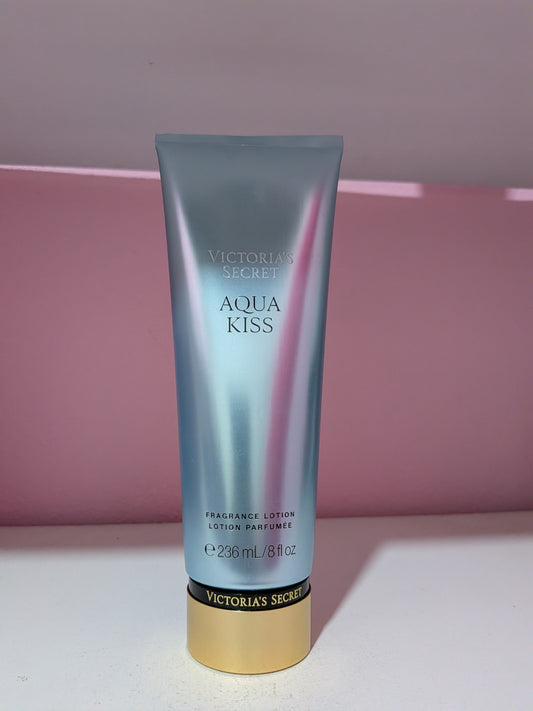 Aqua Kiss